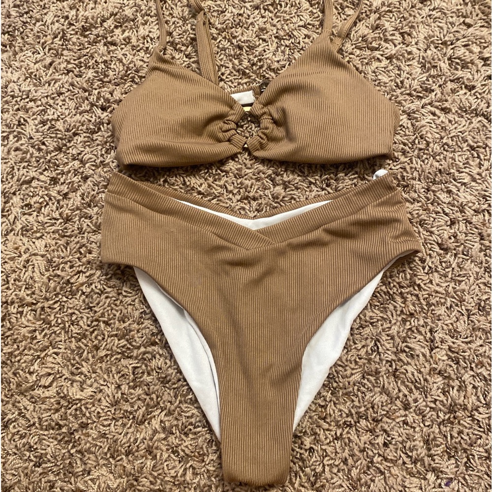 Brown bikini: High waisted, not to cheeky, and straps are adjustable